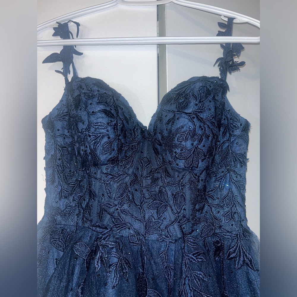 navy blue prom/homecoming dress tulle and floral lace appliques ♡